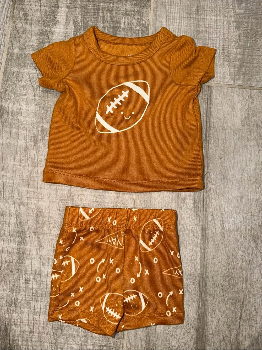 Newborn baby fall/halloween clothing bundle ( 6 total)